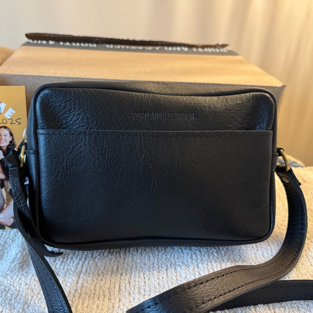 BNNU PLG Pebbled Black Crossbody Large Camera Bag